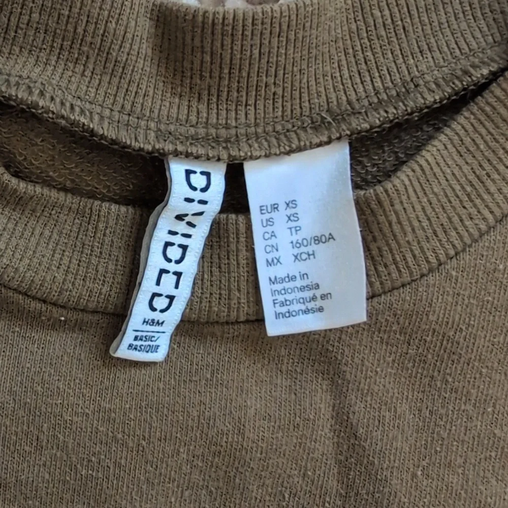 H&M sweatshirt - Picture 2 of 3